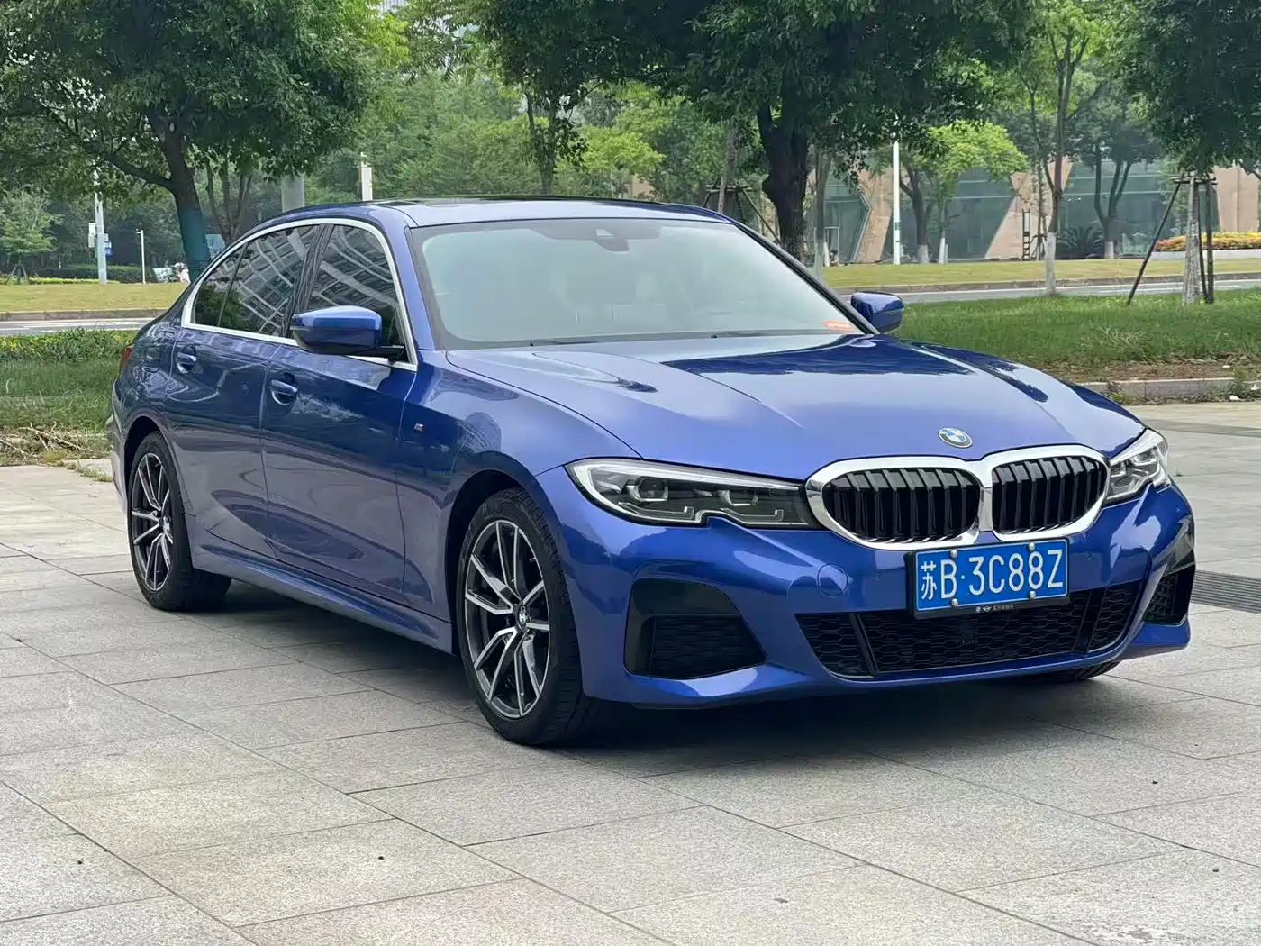 BMW 3 Series 2020 325Li M Sport Package фото 3