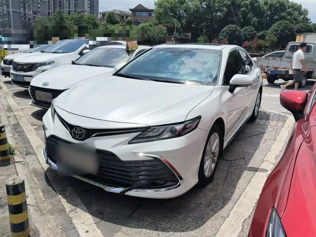 Toyota Camry 2023 2.0G Luxury Edition фото 3