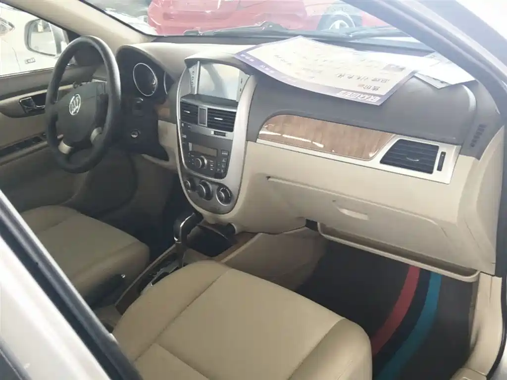 Buick Excelle 2015 1.5L Automatic Classic фото 10