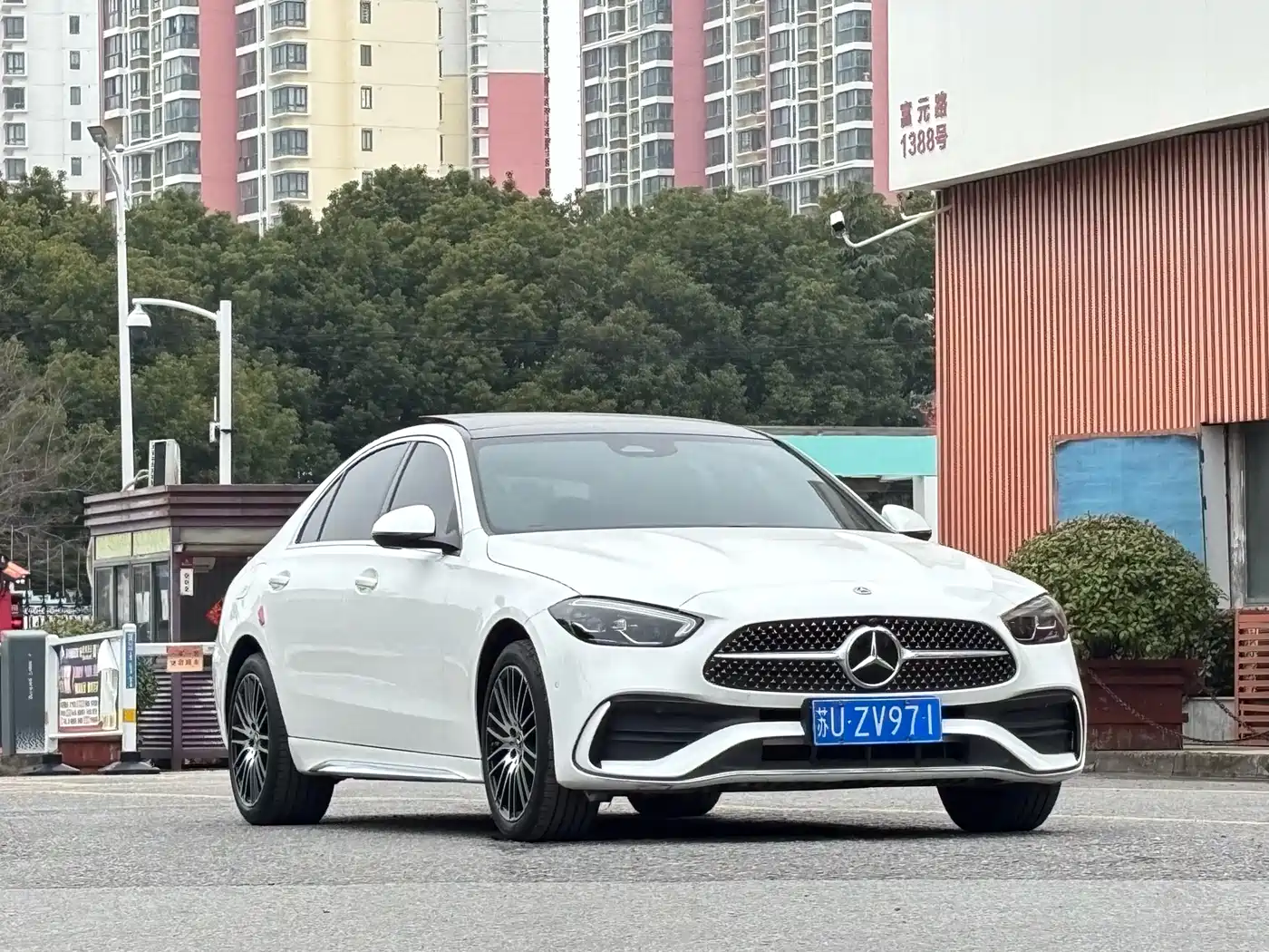 Mercedes-Benz C-Class 2023 Facelift C 260 L Sport Edition фото 3