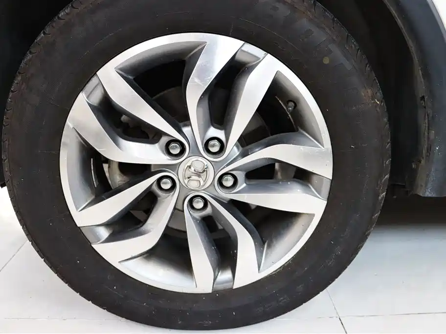 BAIC Senova X65 2015 2015 2.0T Automatic Luxury