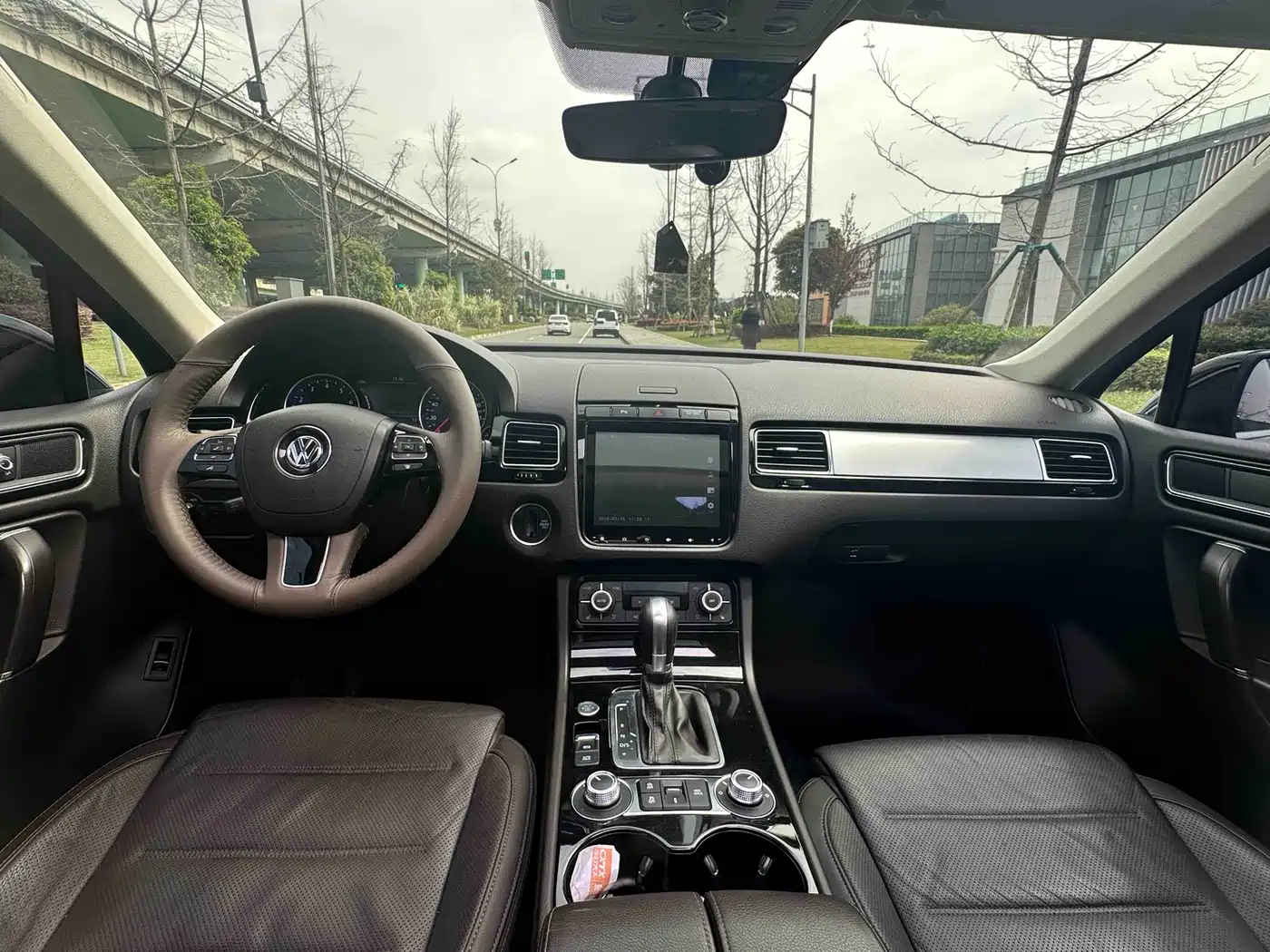 Volkswagen Touareg 2017 3.0TSI Explorer Edition фото 12