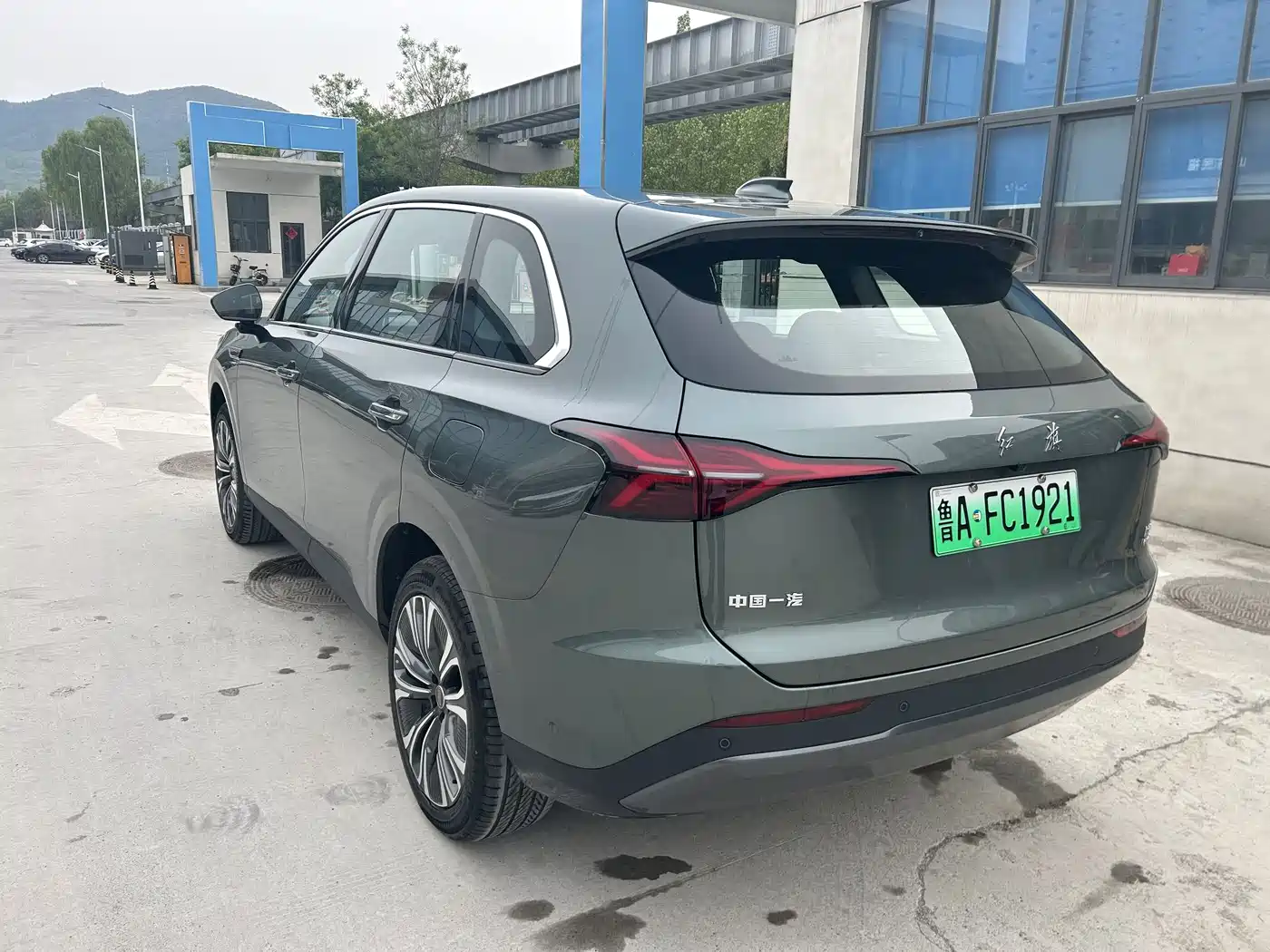Hongqi HS6 PHEV 2025 High-end Model фото 6
