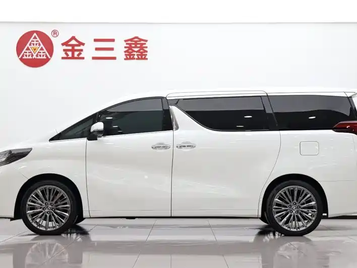 Toyota Alphard 2021 Hybrid 2.5L Luxury фото 2