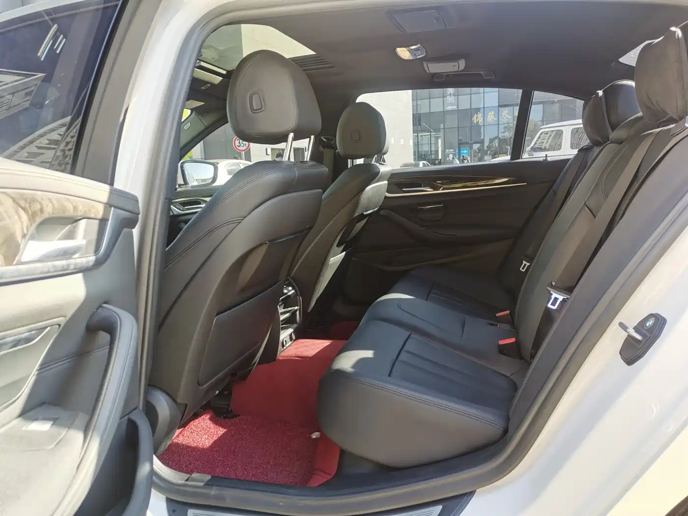 BMW 5 Series 2019 525Li M Sport Package фото 6