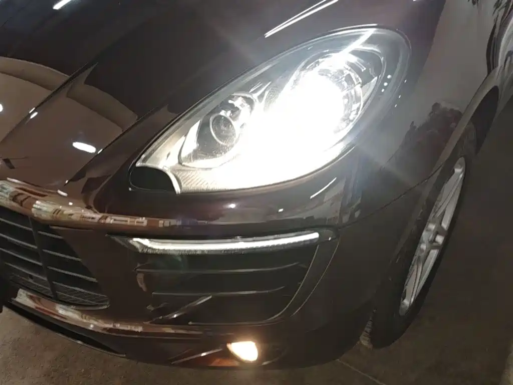 Porsche Macan 2017 Macan 2.0T фото 24