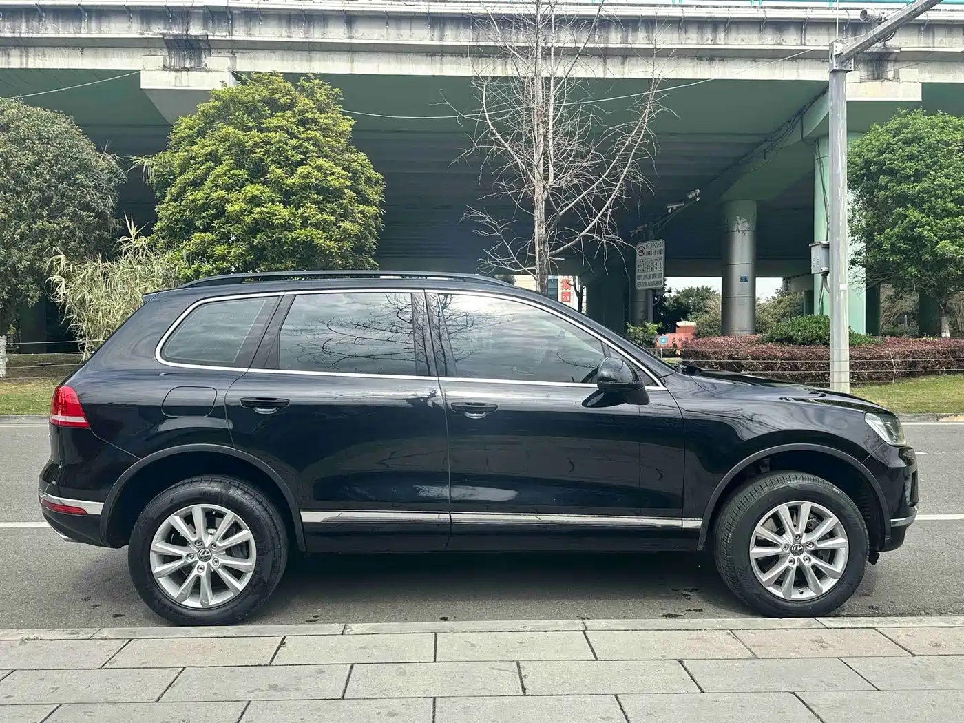 Volkswagen Touareg 2017 3.0TSI Explorer Edition фото 7