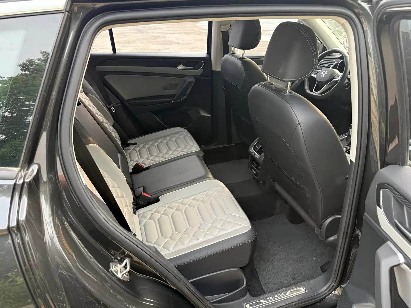 Volkswagen Tayron 2023 330TSI 2WD Luxury Plus Advanced Edition фото 11