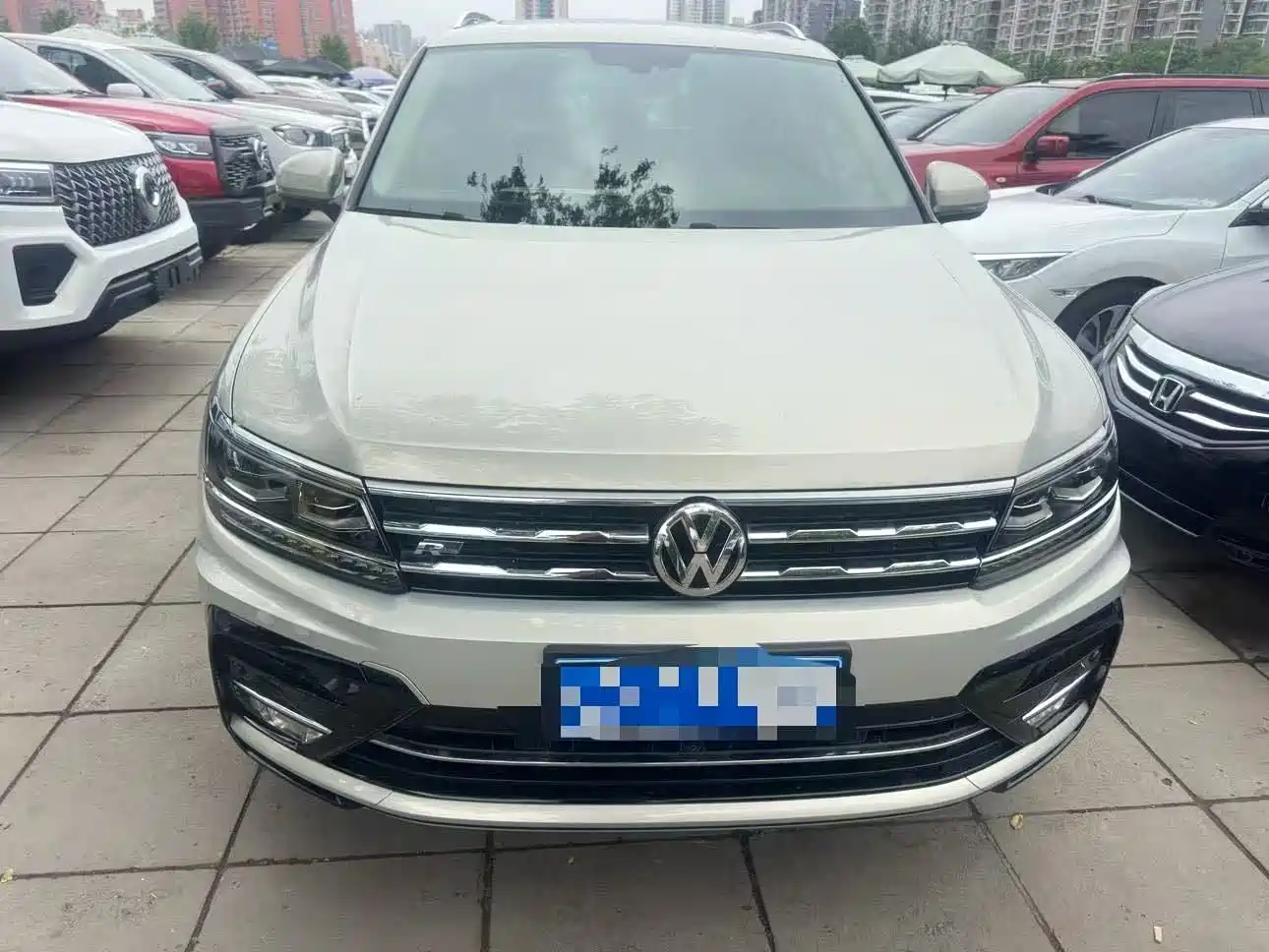 Volkswagen Tiguan L 2019 380TSI Automatic 4WD R-Line Flagship 7-Seater China VI фото 2