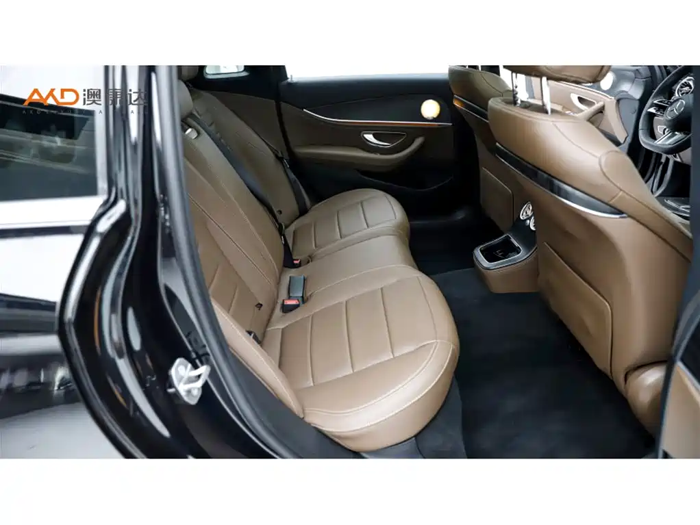 Mercedes-Benz E-Class New Energy 2023 E 350 e L Plug-in Hybrid Sport Sedan фото 8