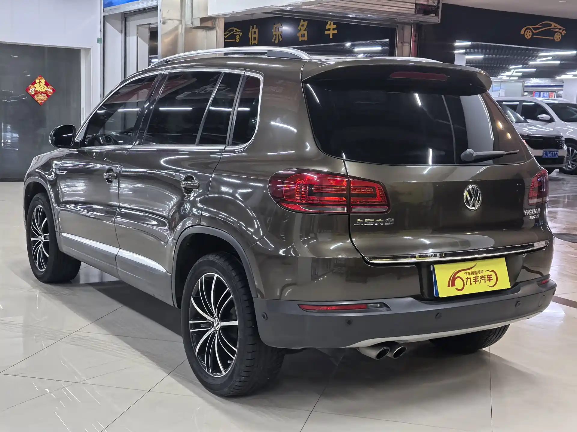 Фото 6 - Volkswagen Tiguan