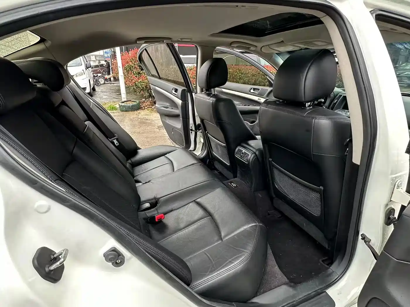 Фото 8 - Infiniti G Series