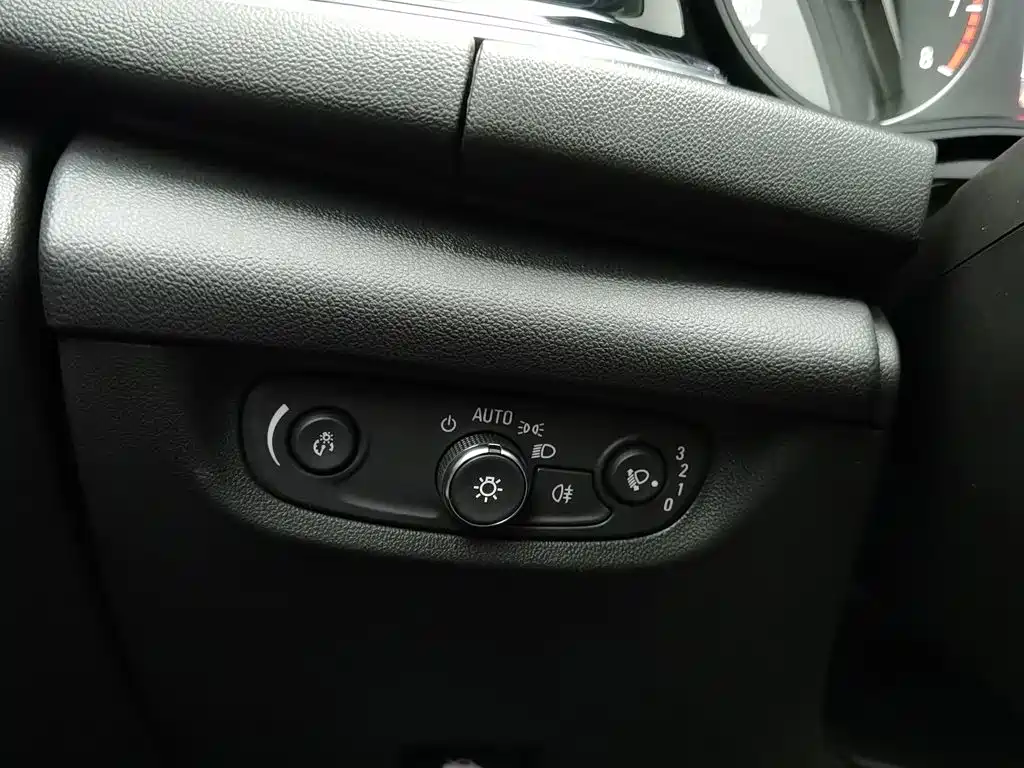 Фото 21 - Buick Regal
