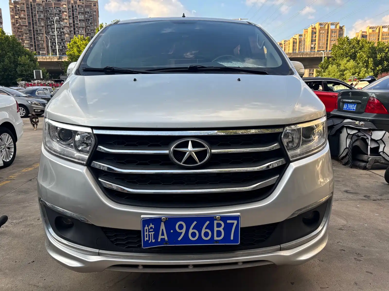 Фото 2 - JAC Refine M3