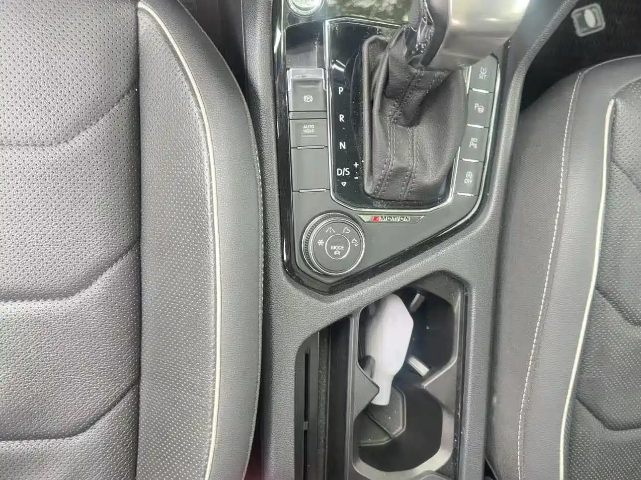 Volkswagen Tiguan L 2019 380TSI Automatic 4WD R-Line Flagship 7-Seater China VI фото 12