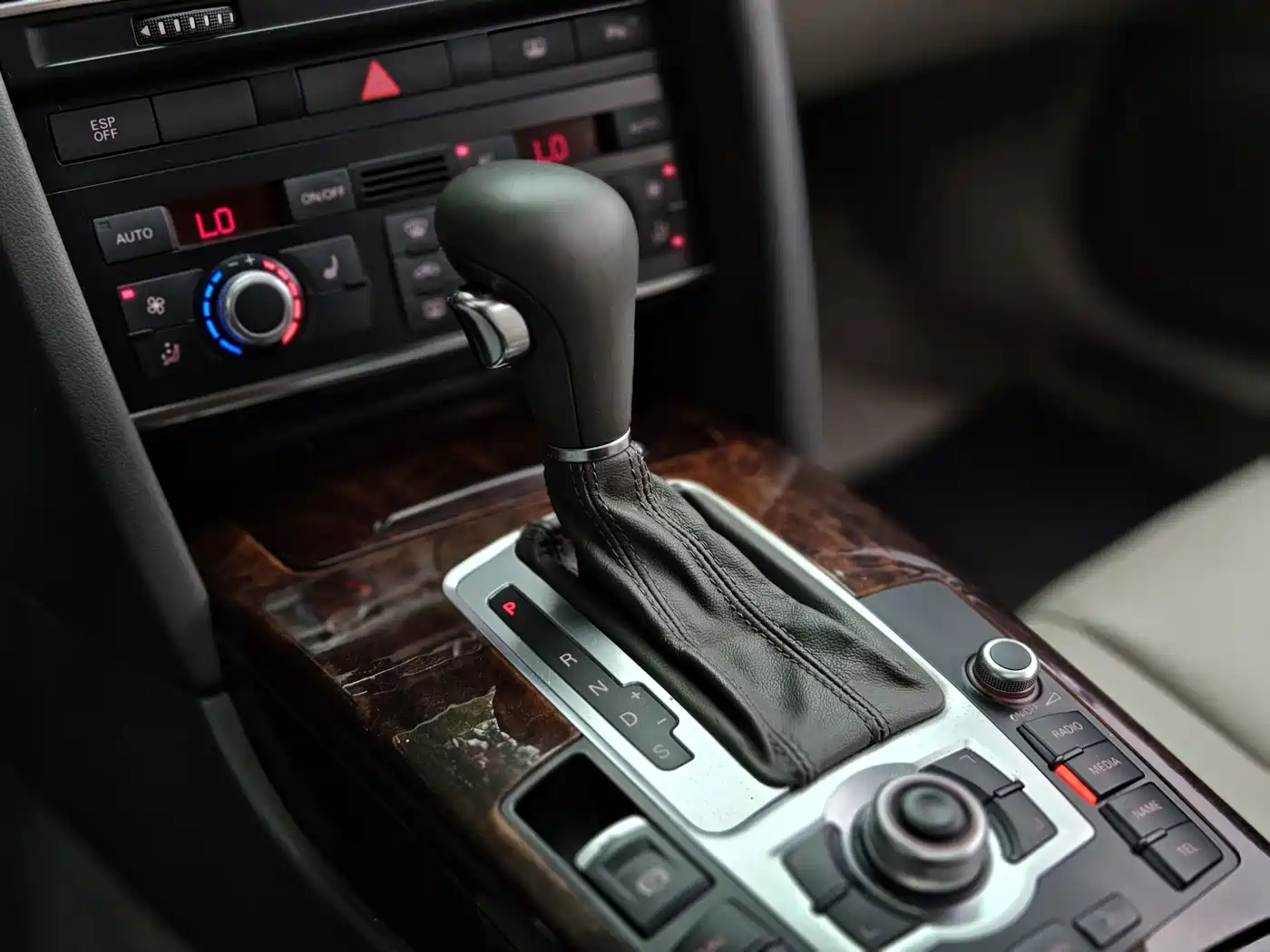 Фото 20 - Audi A6L