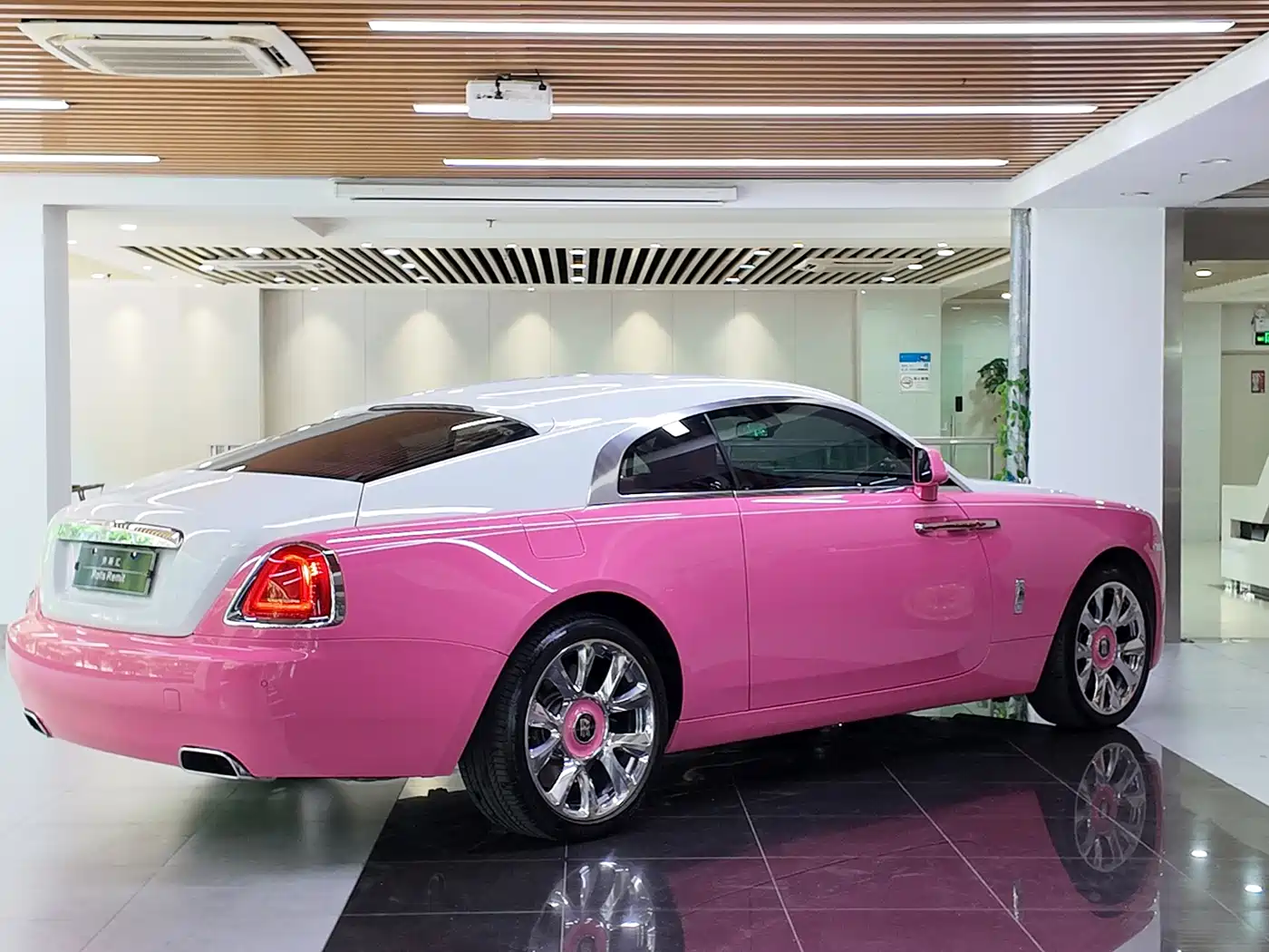 Rolls-Royce Wraith 2023 2018 6.6T Standard