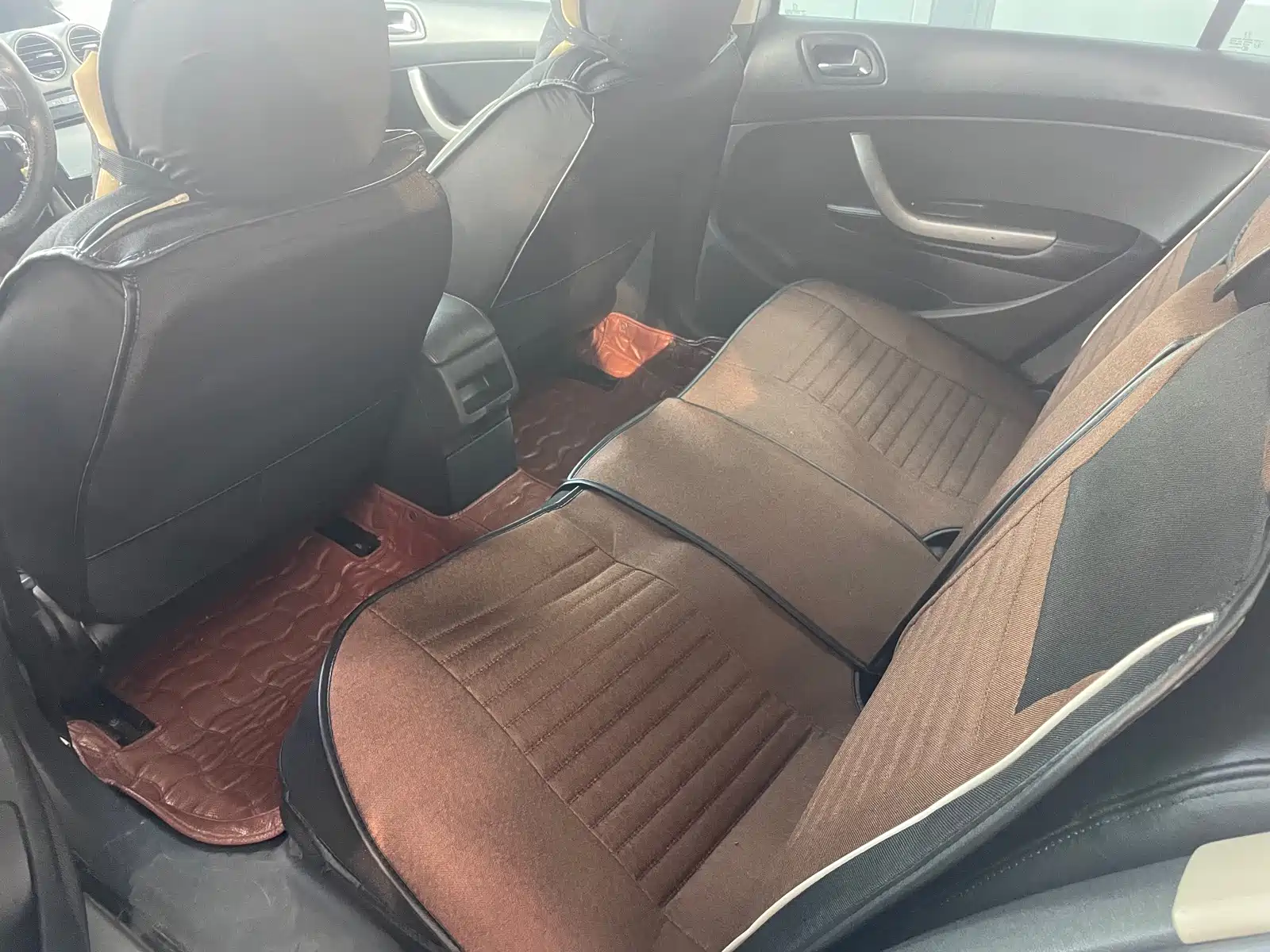 Photo 10 - Peugeot 408