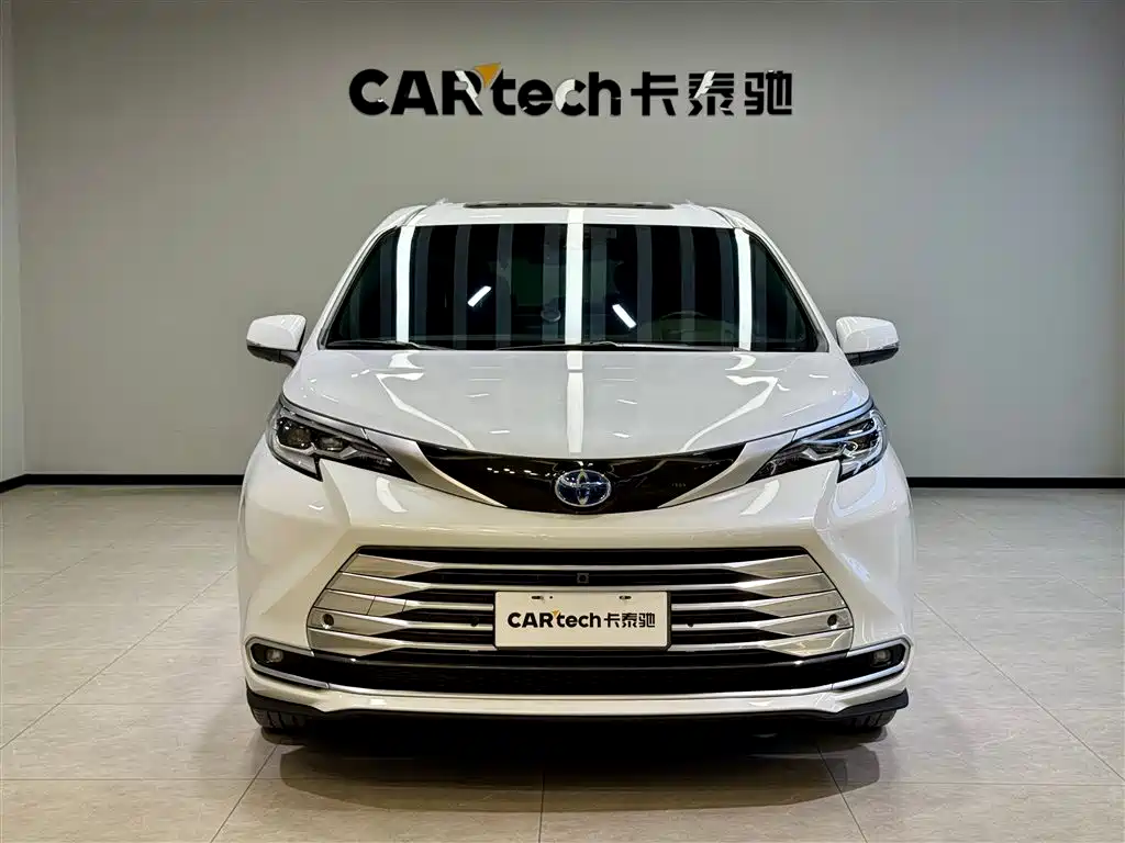 TOYOTA SIENNA