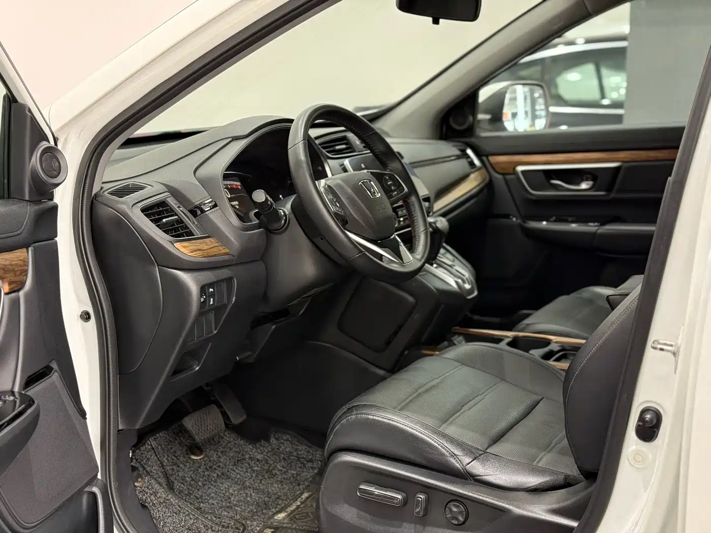 Фото 4 - Honda CR-V