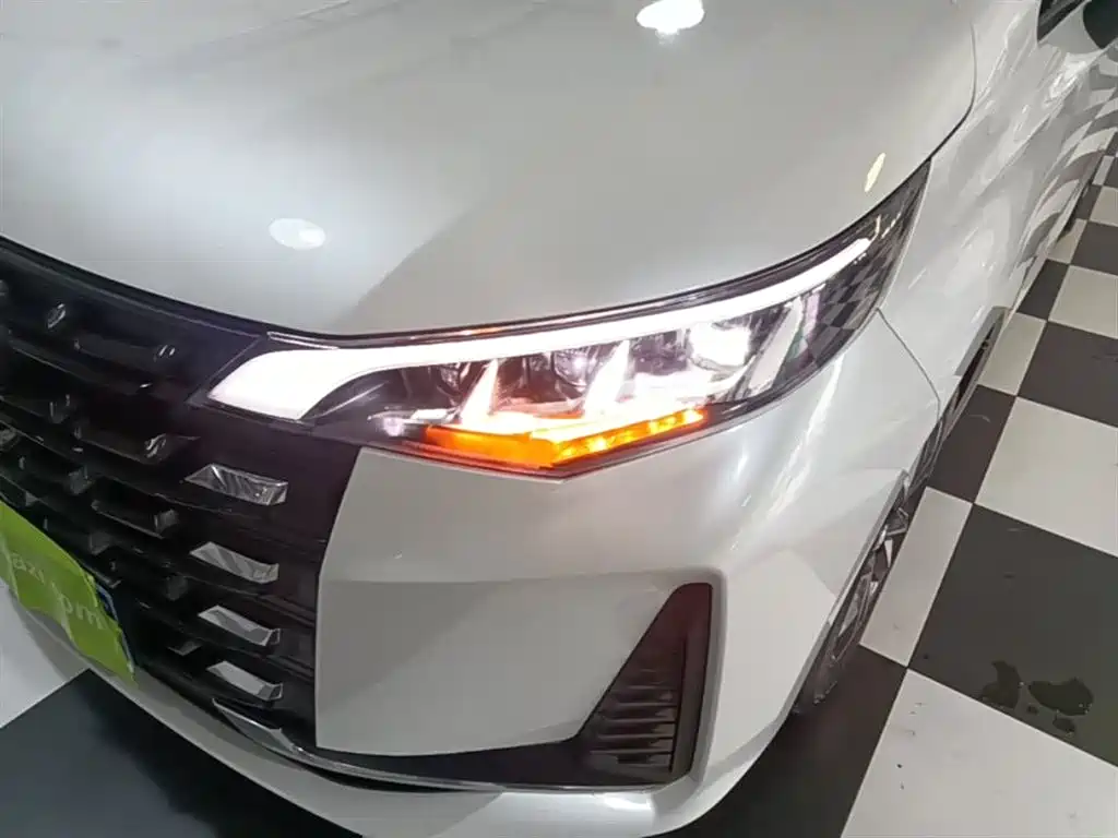 GAC Trumpchi Trumpchi M6 2023 PRO 270T DCT Premium Edition фото 24