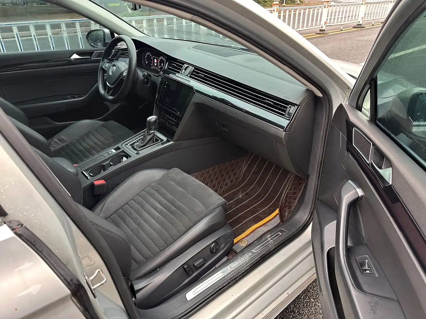 Volkswagen Magotan 2019 380TSI DSG Luxury China V фото 13