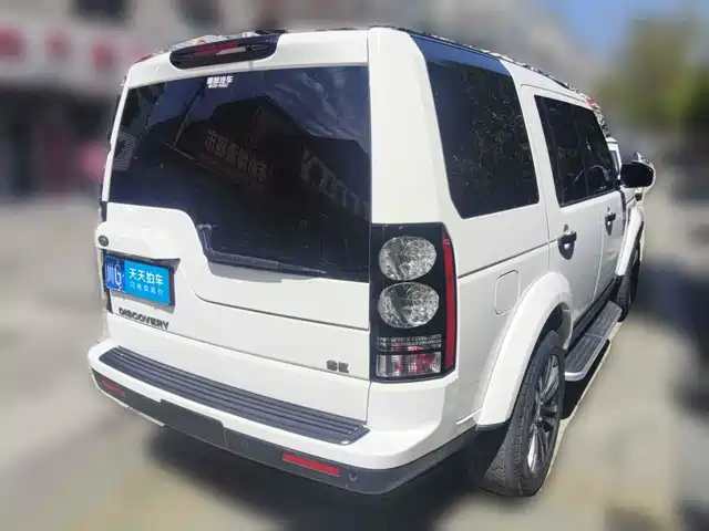Land Rover Discovery 2014 3.0 SC V6 SE — фото 2