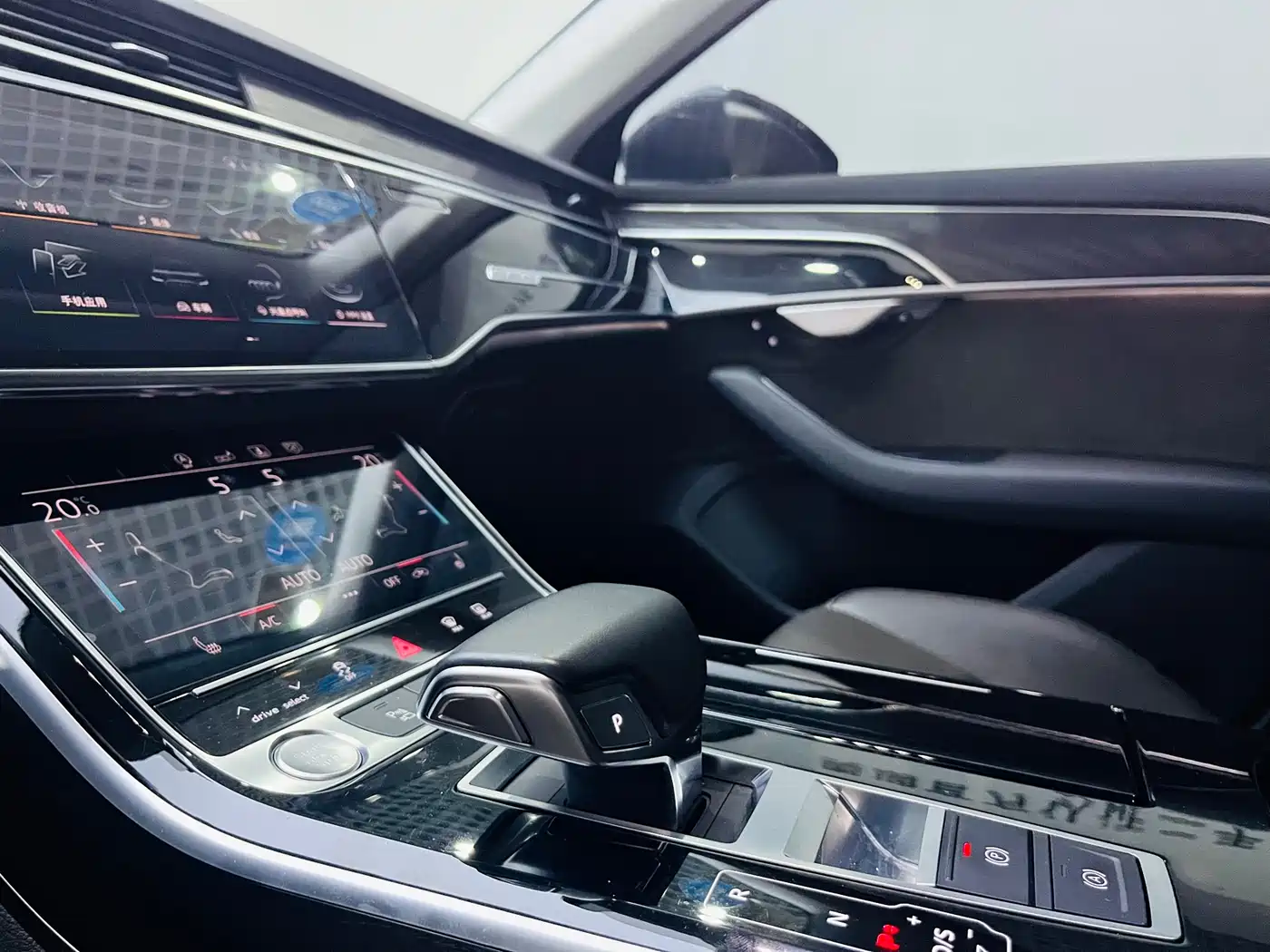 Audi A8 2018 A8L 55 TFSI quattro Launch Elite фото 12