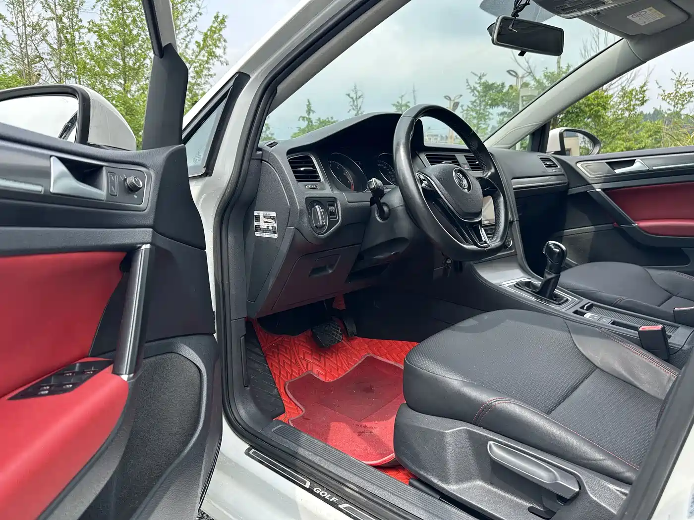 Volkswagen Golf 2016 1.6L Automatic Comfort фото 6