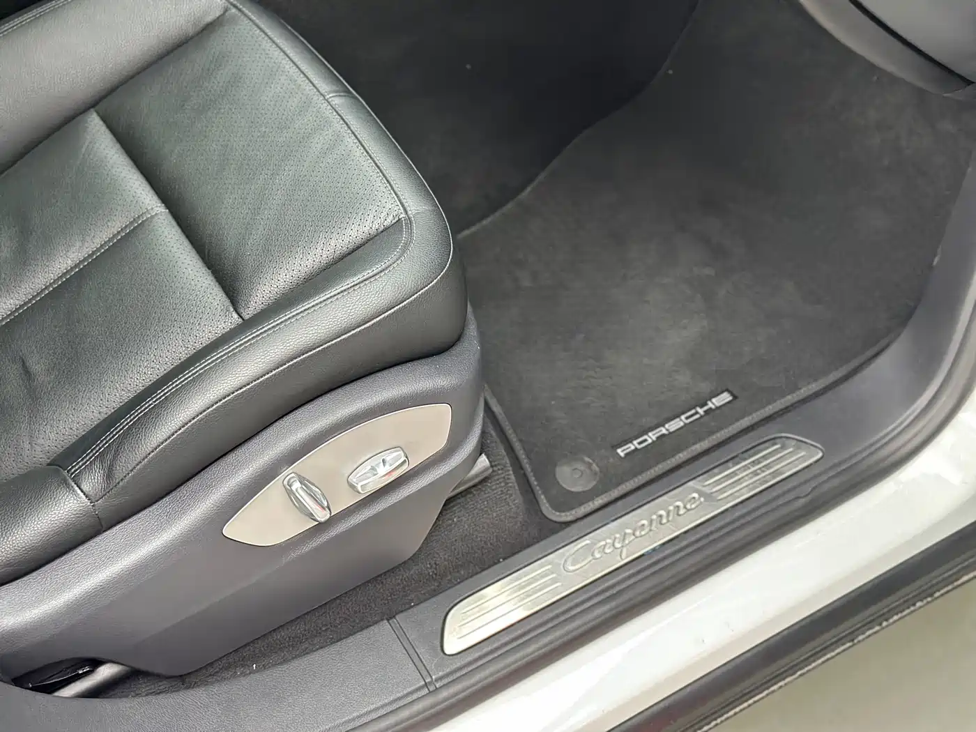 Porsche Cayenne 2015 Cayenne 3.0T фото 40