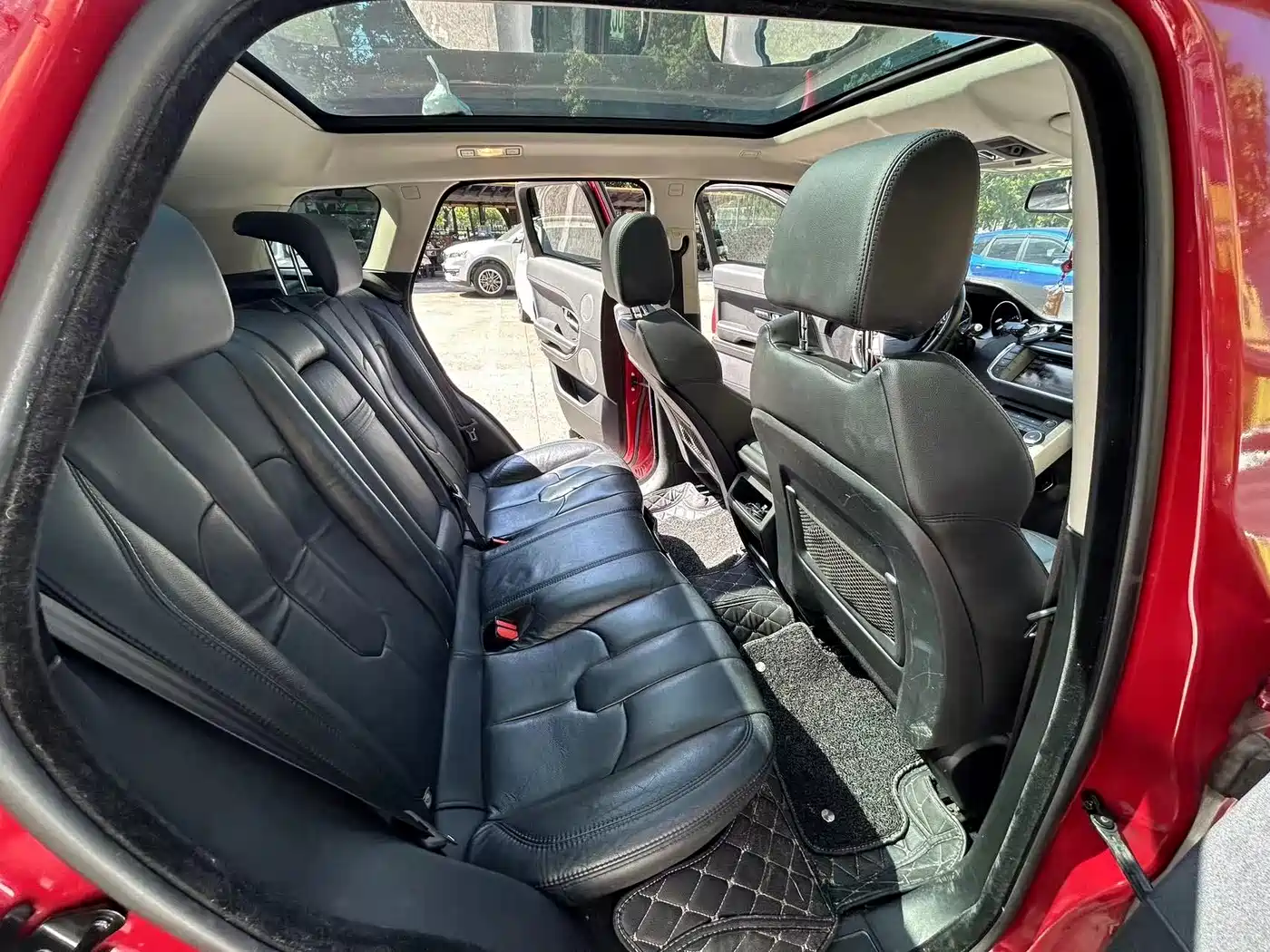 Land Rover Range Rover Evoque (Import) 2013 2.0T 5-door Premium Edition фото 10