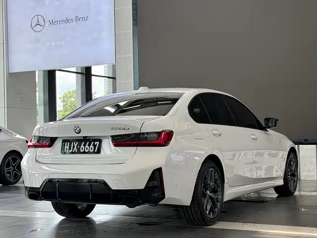 BMW 3 Series 2025 330Li M Sport Night Edition — фото 5