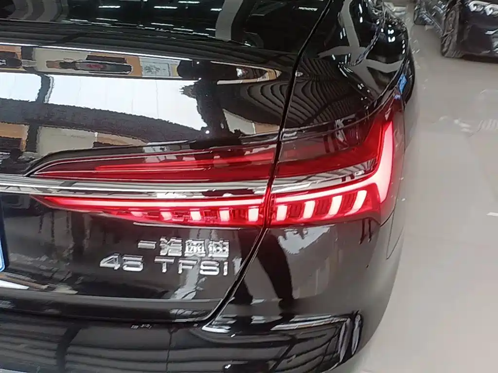 Audi A6L 2023 45 TFSI Premium Selection Dynamic фото 8