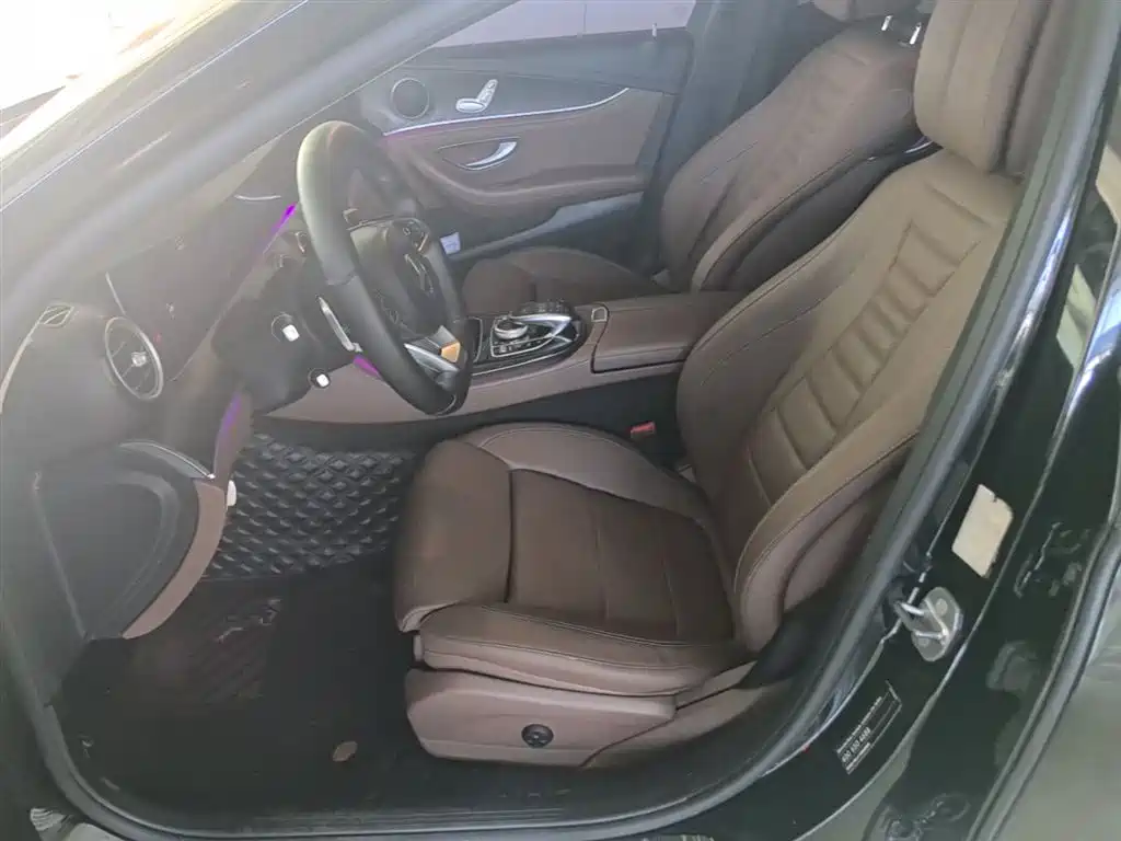 Mercedes-Benz E-Class 2016 E 200 L Sport Type фото 15