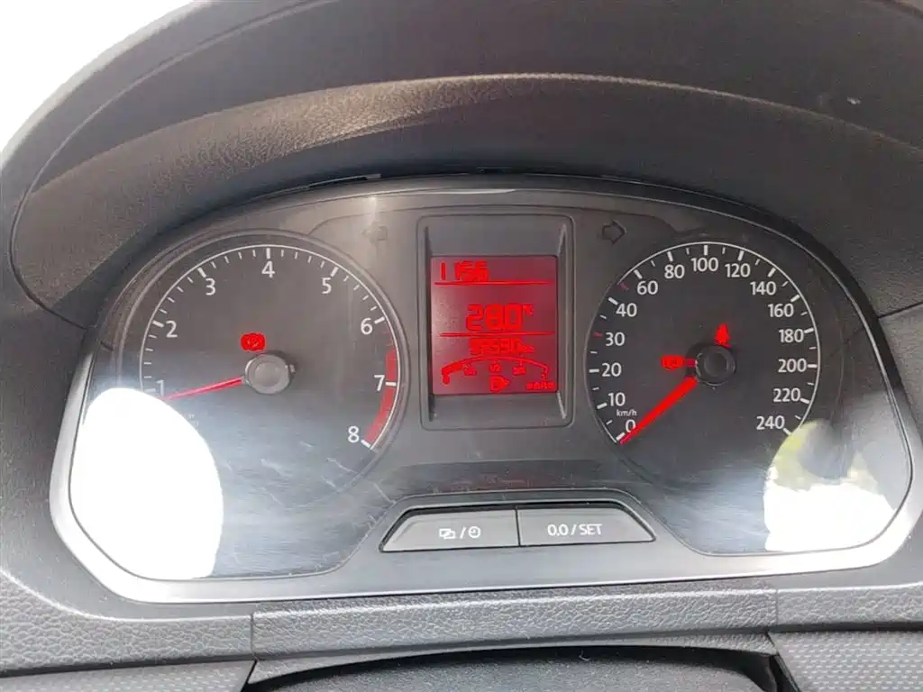 Volkswagen Jetta 2015 Quality Edition 1.4L Manual Fashion фото 12