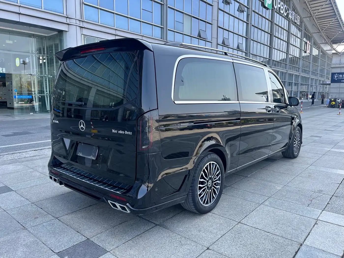 Mercedes-Benz Vito 2023 2.0T Business 7-Seater фото 6