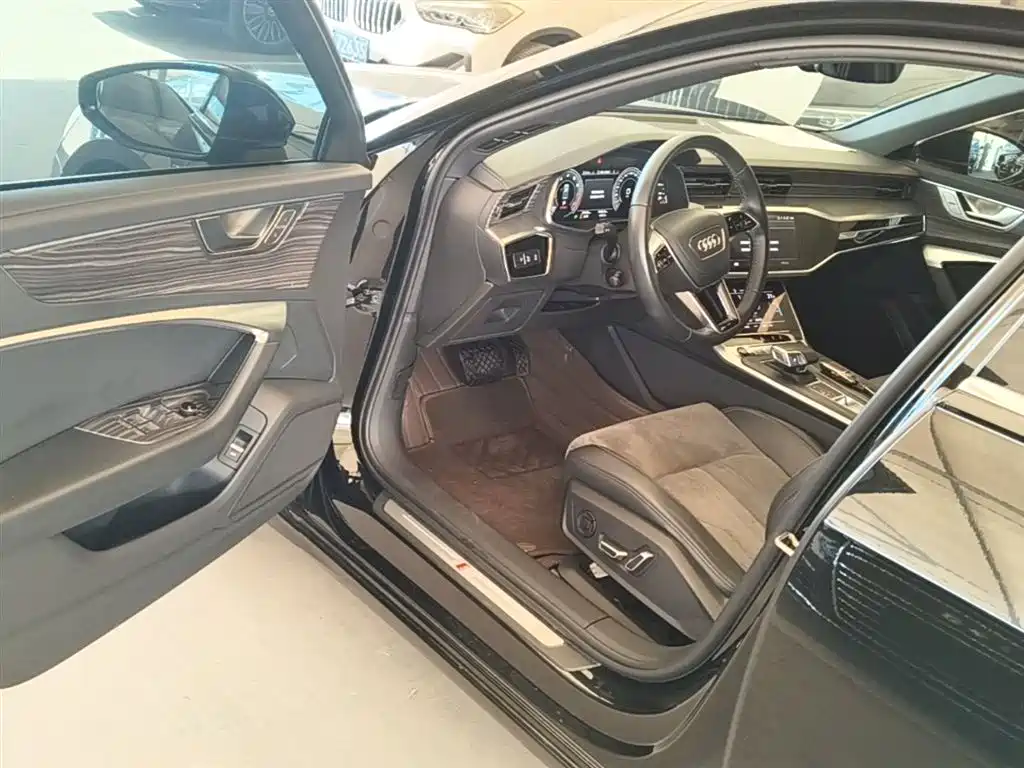 Audi A6L 2024 45 TFSI Premium Dynamic фото 16