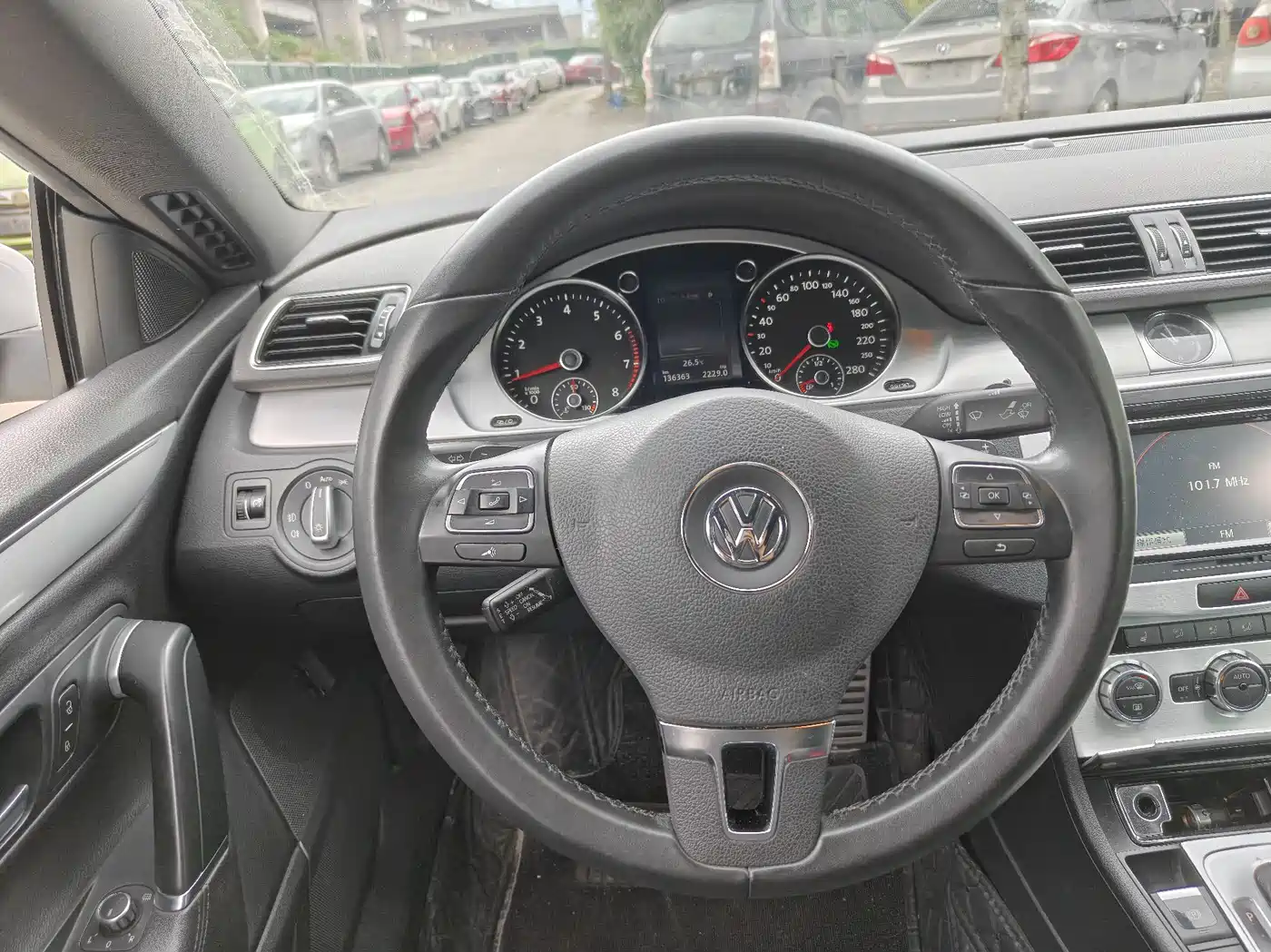 Volkswagen FAW-Volkswagen CC 2016 Model 1.8TSI Luxury фото 10