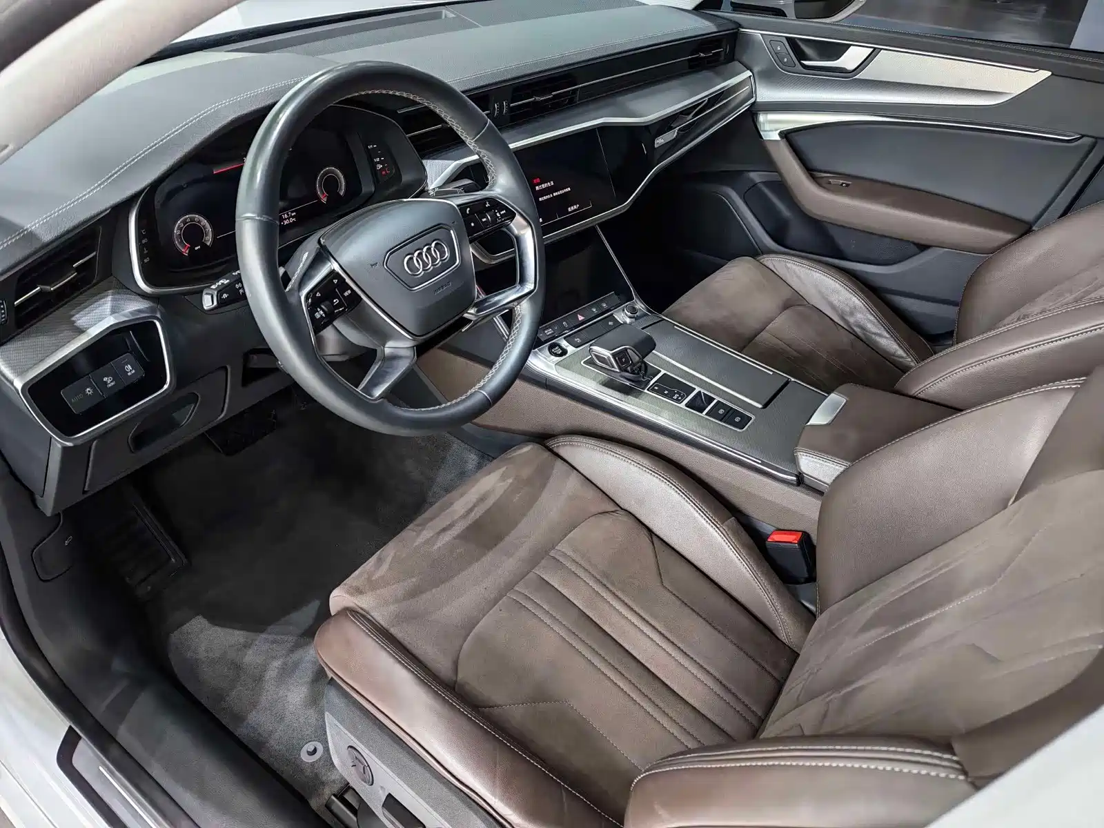 Фото 5 - Audi A7L
