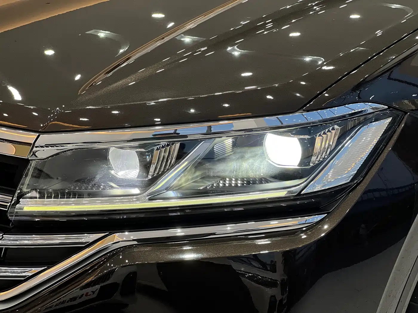 Volkswagen Touareg 2019 3.0TSI Sharp Edge Edition China V фото 5