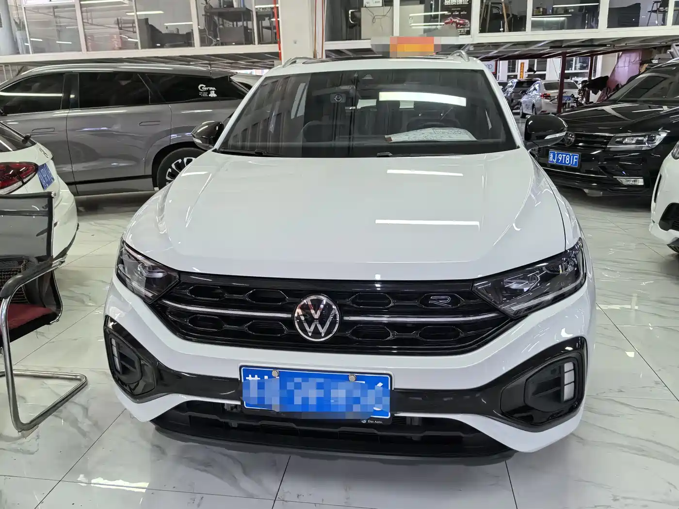 Volkswagen T-ROC 2024 300TSI DSG 2WD Morning Light Edition фото 2
