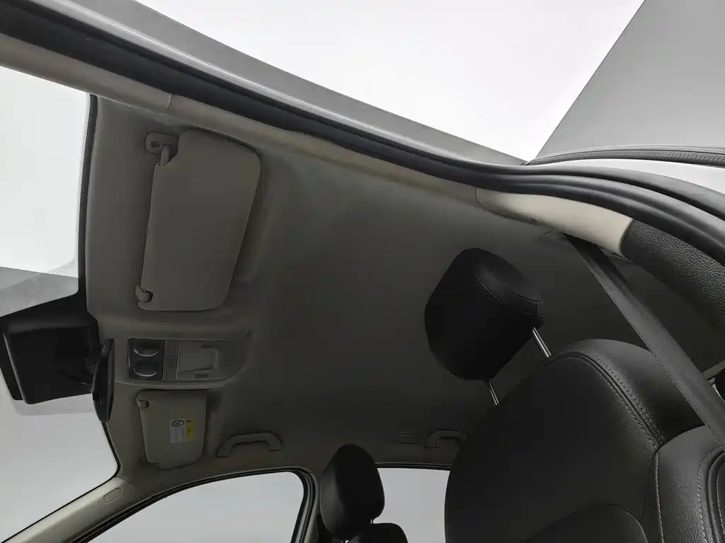Qoros 5 2019 2018 Facelift 1.6T Automatic Leading