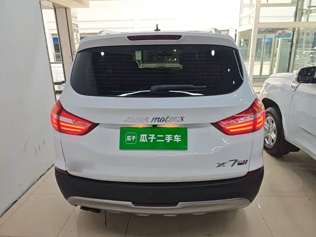 SWM Motor SWM X7 2018 2017 1.5T Automatic Smart Enjoy 7-seater