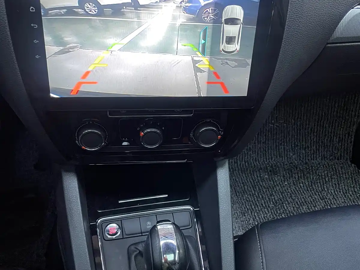 Volkswagen Sagitar 2018 280TSI DSG Comfort фото 16