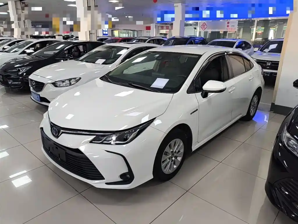 Toyota Corolla 2022 Hybrid 1.8L E-CVT Pioneer Edition фото 2