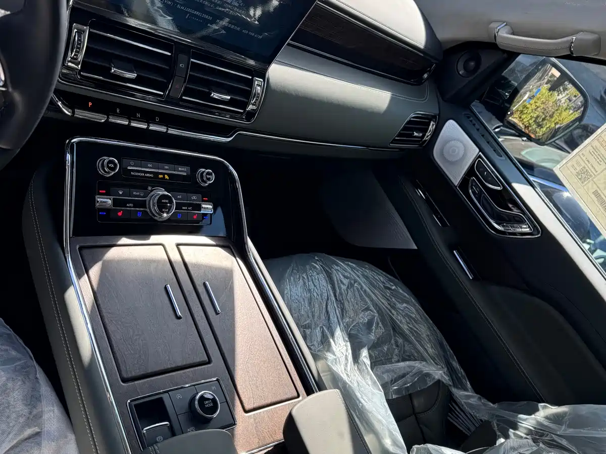 Lincoln Navigator 2026 2024 3.5T Long Wheelbase Presidential Edition