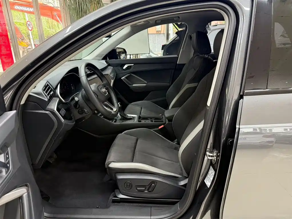 Audi Q3 2023 35 TFSI Fashion Dynamic (1.4T) фото 16