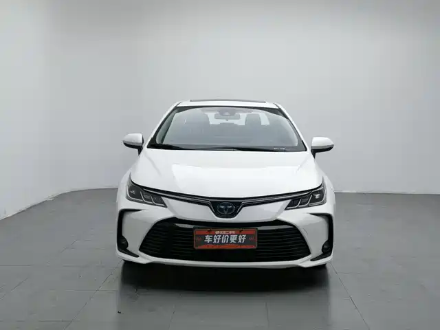 Toyota Corolla 2019 Hybrid 1.8L E-CVT GL-i Elite Edition — фото 3