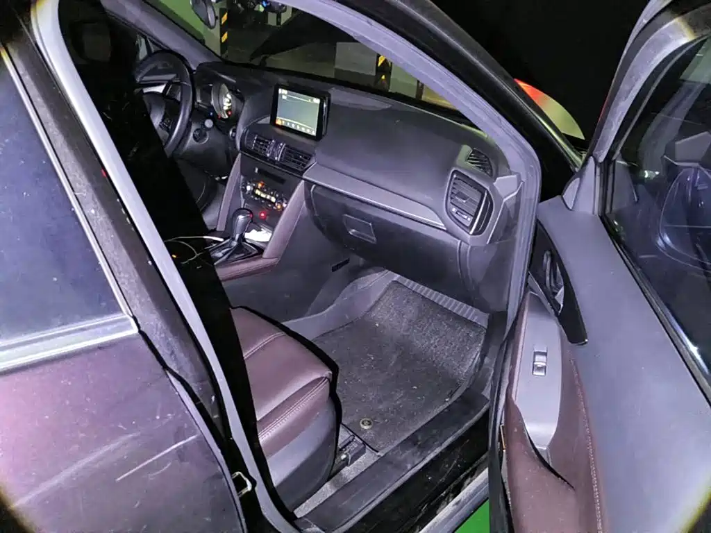 Фото 12 - Mazda CX-4