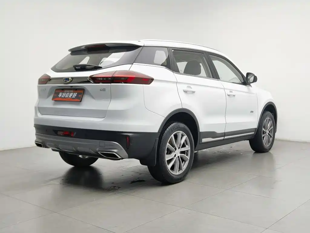Фото 2 - Geely Boyue